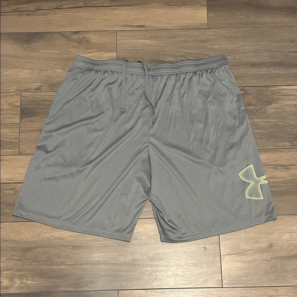 Under Armour Men’s Athletic Shorts – XXL – Gray – HeatGear Performance